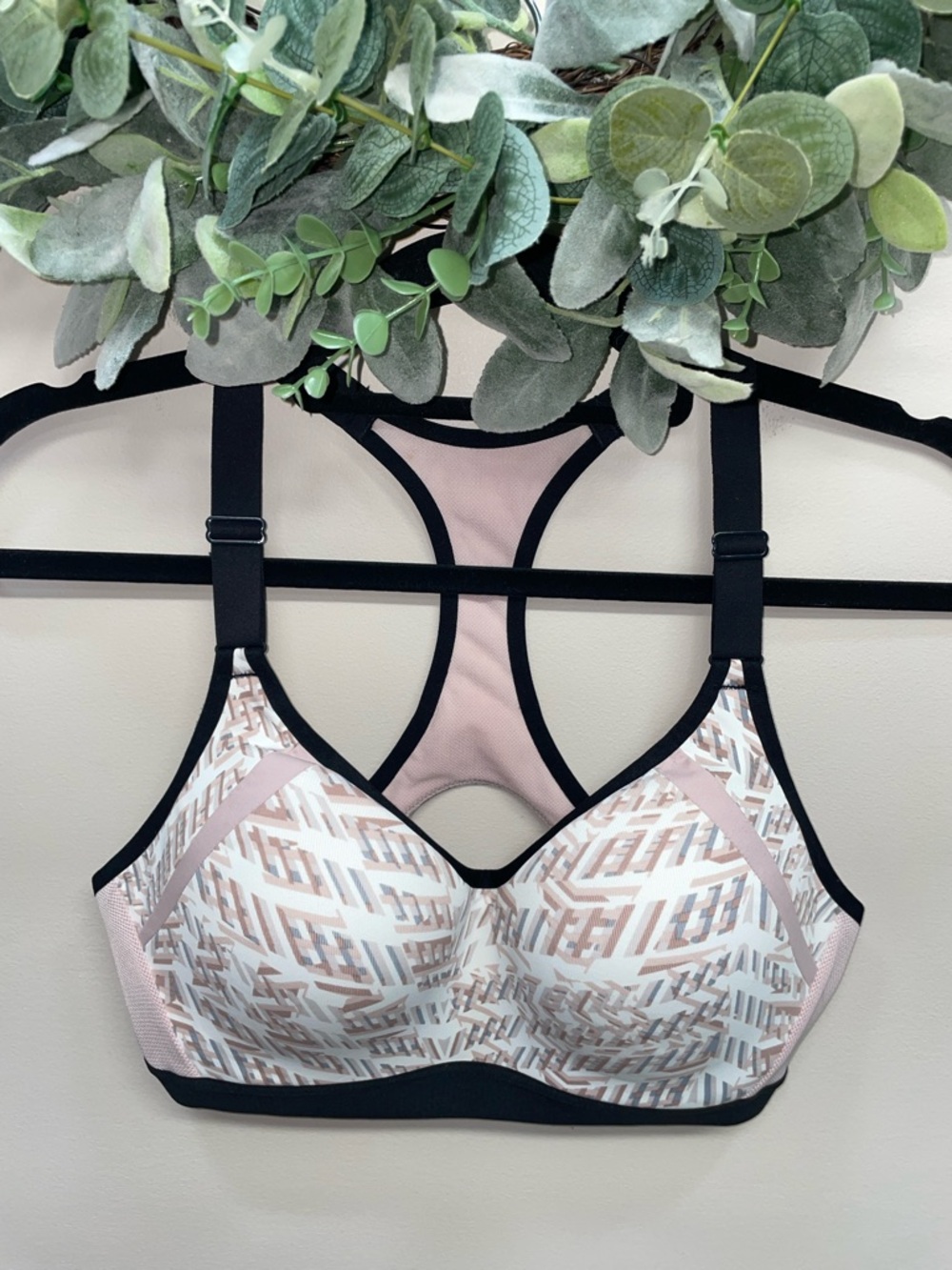 Victoria’s Secret Victoria Sport Incredible Sport Bra Maximum Support 34C
